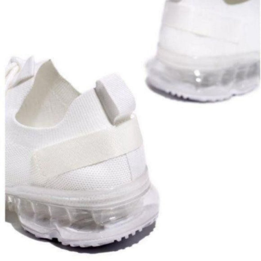 !! NEW !! Slip On Flyknit Sneakers in White - Picture 6 of 6